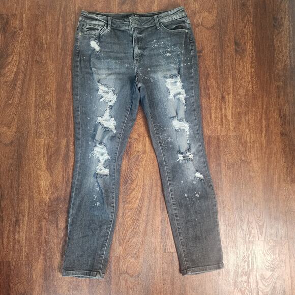 Judy Blue Denim - Judy Blue Black Wash Distressed High-Rise Boyfriend Fit Size 13/31 Style JB8867